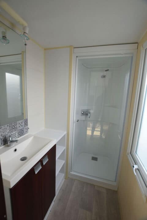 mobilhome-confort-plus-salle-de-bain